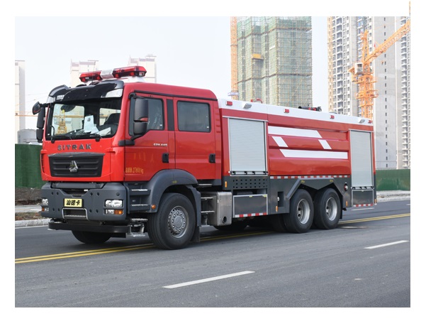 汕德卡12噸泡沫消防車(chē)