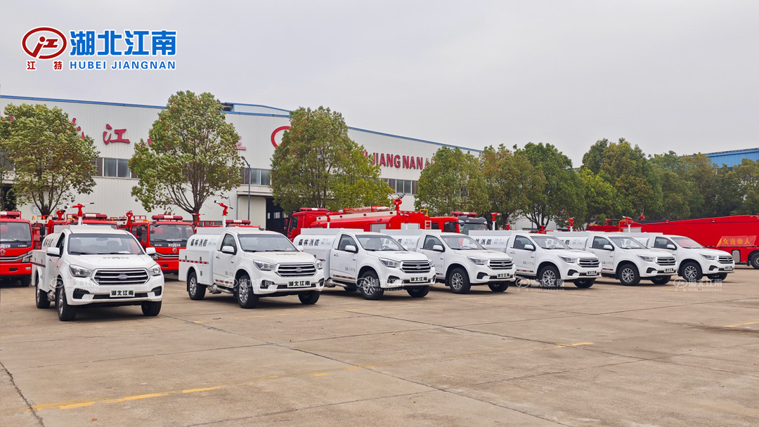 慶鈴四驅1立方灑水車小批量交付…